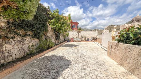 Casa independiente en Partida Maryvilla, 27 k