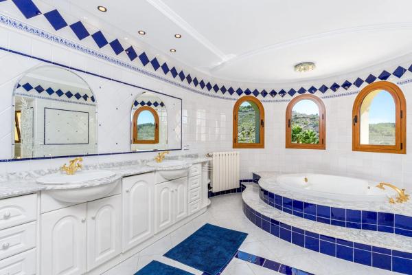 Casa independiente en Partida la Empedrola