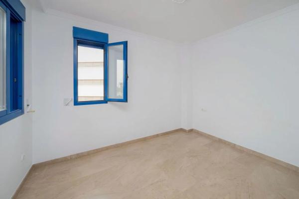 Piso en avenida Rosa de los Vientos, 5