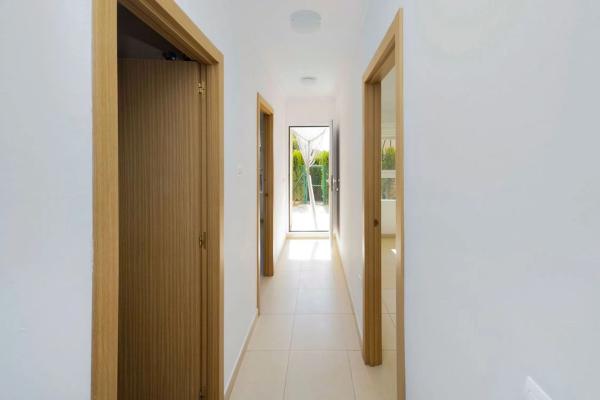 Chalet pareado en Urbanización Caleta