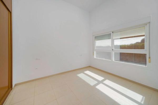 Chalet pareado en Urbanización Caleta