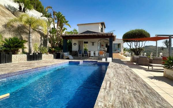 Casa independiente en Partida la Empedrola