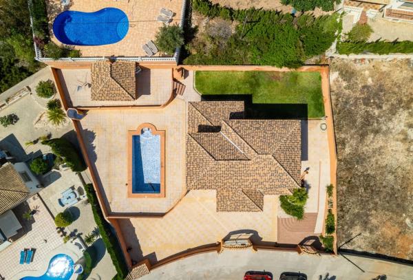 Chalet en Partida Los Pinos