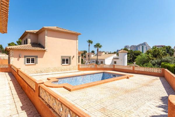 Chalet en Partida Los Pinos