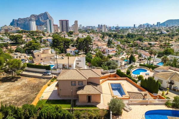 Chalet en Partida Los Pinos