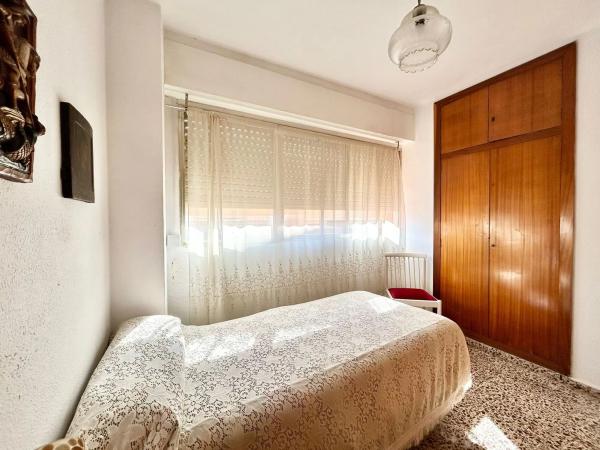 Piso en avenida de Ifach, 9