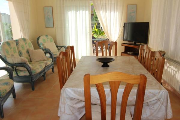 Chalet en Manzanera-Tosal