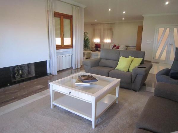 Chalet en Manzanera-Tosal