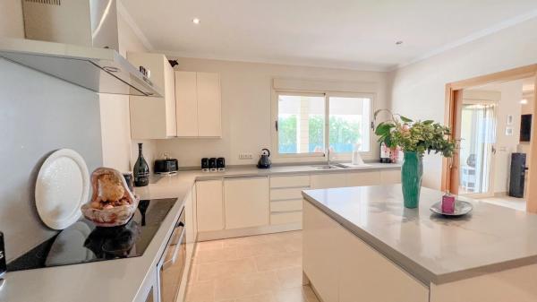 Casa independiente en avenida Jaume I el Conqueridor, 1 h