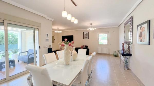 Casa independiente en avenida Jaume I el Conqueridor, 1 h