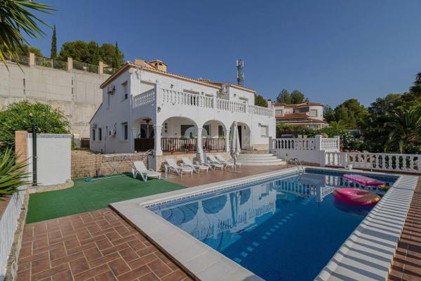 Casa independiente en Partida Corralet, 13 g