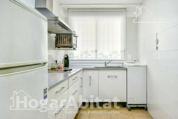 Piso en avenida Rosa de los Vientos