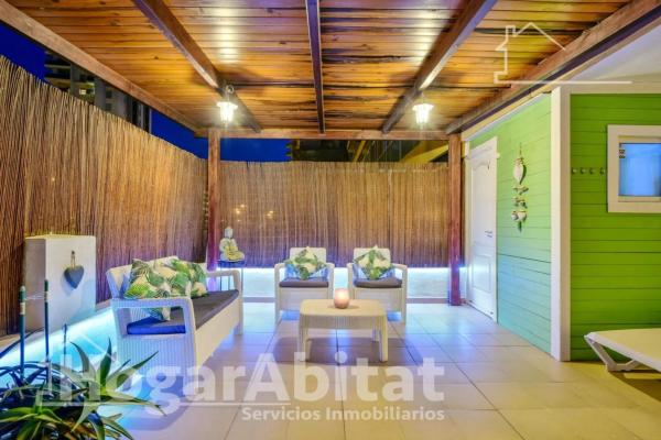 Piso en avenida Rosa de los Vientos