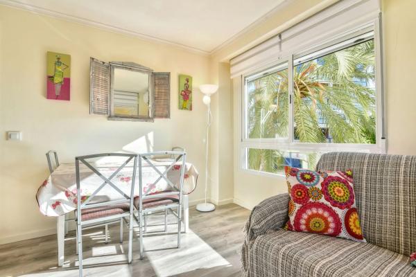 Piso en avenida Rosa de los Vientos, 17