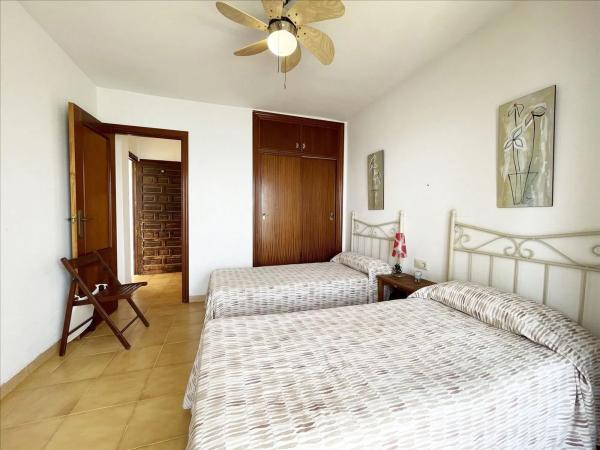 Chalet adosado en avenida la Manzanera