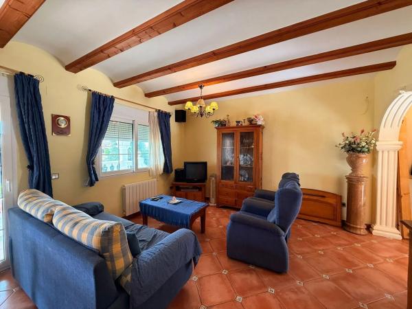 Casa independiente en avenida Casanova