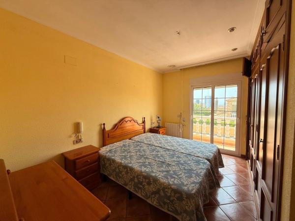 Casa independiente en avenida Casanova