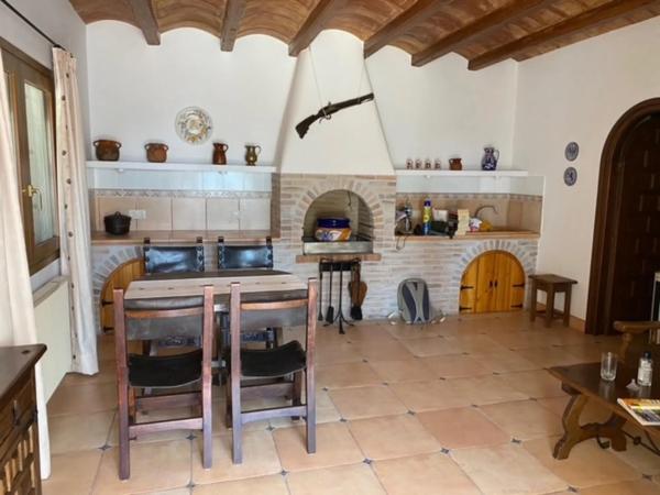 Casa independiente en urbanizacion la canuta