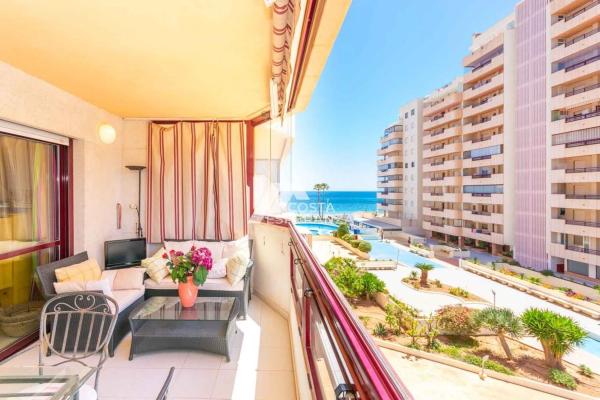 Piso en avenida Juan Carlos I