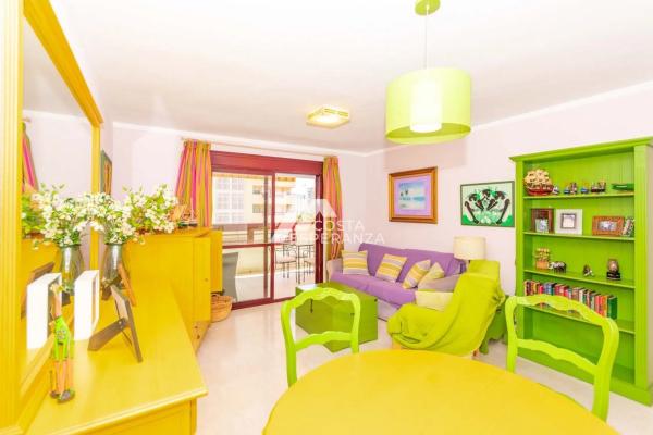 Piso en avenida Juan Carlos I