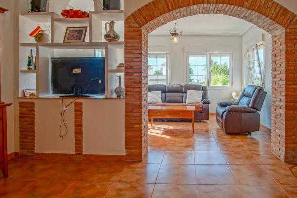 Casa independiente en Partida Los Pinos