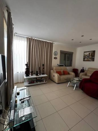 Casa independiente en Partida Carrió Park