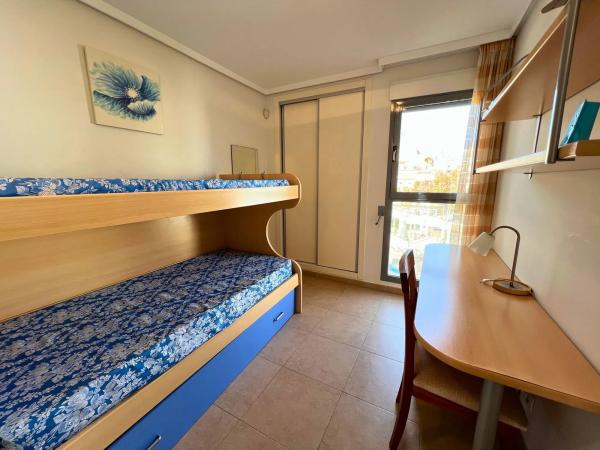 Piso en avenida Valencia, 14