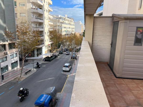 Piso en avenida Valencia, 14