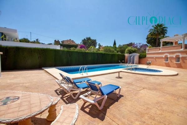 Chalet pareado en Partida Cometa II, 14