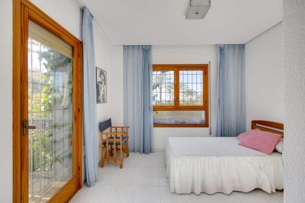 Casa independiente en avenida Santiago Bernabéu