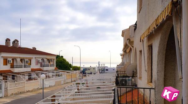 Casa independiente en calle Biar