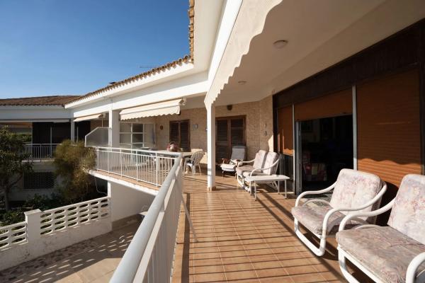 Piso en avenida Armada Española n 10