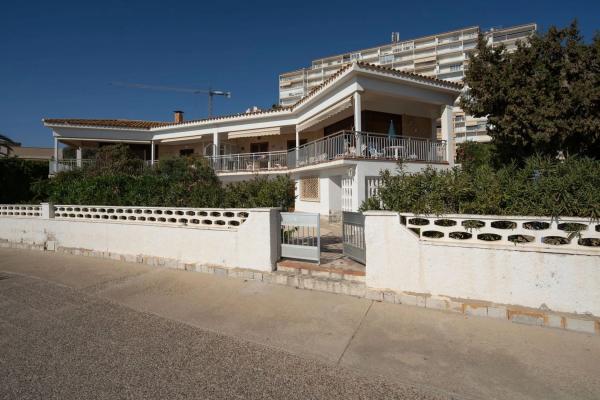 Piso en avenida Armada Española n 10