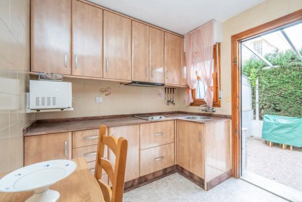 Chalet adosado en avenida Albacete