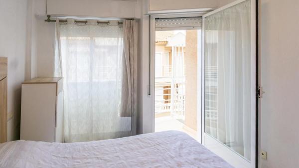 Casa independiente en calle Elda