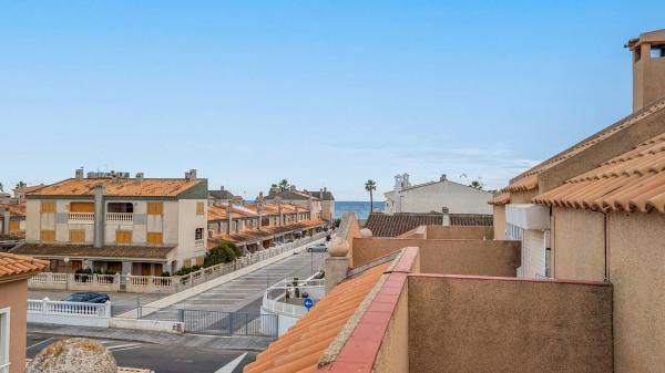 Casa independiente en calle Elda