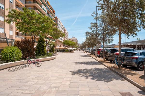 Chalet adosado en calle Ávila, 28