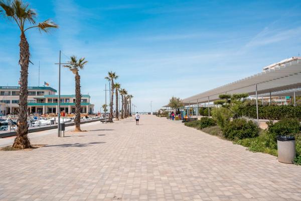 Chalet adosado en calle Ávila, 28