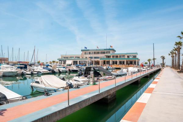 Chalet adosado en calle Ávila, 28