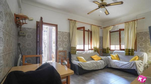 Casa independiente en calle Francisco Canto