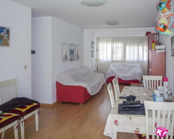 Casa independiente en calle Ávila