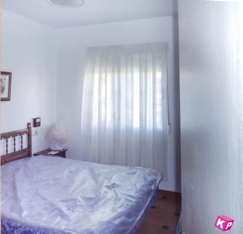 Casa independiente en calle Ávila