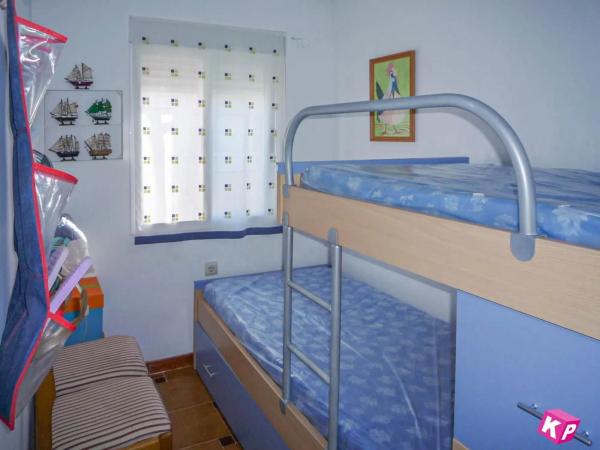 Casa independiente en calle Ávila