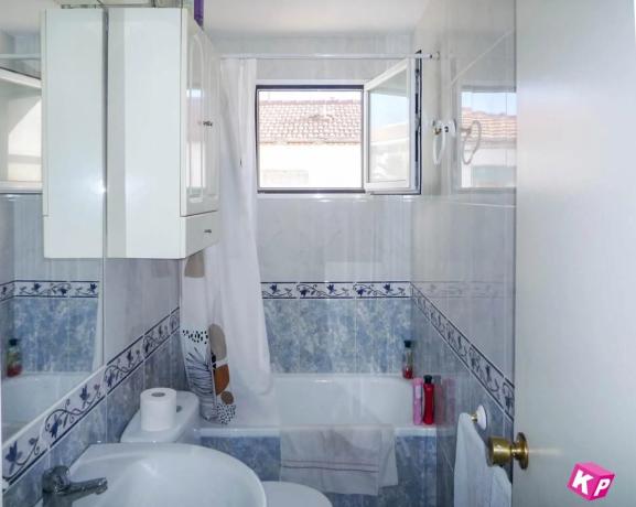 Casa independiente en calle Ávila