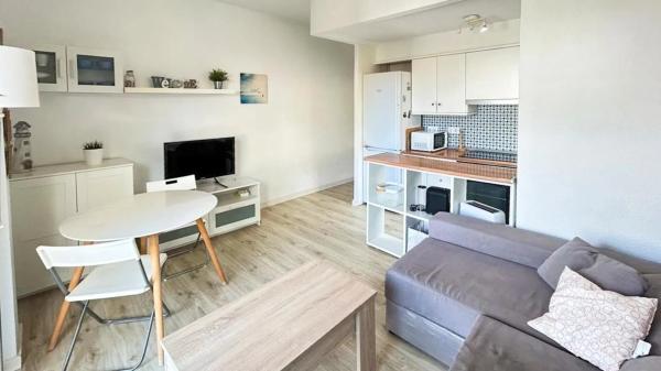 Piso en avenida Oscar Espla