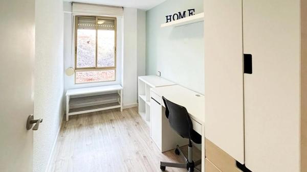 Piso en avenida Oscar Espla