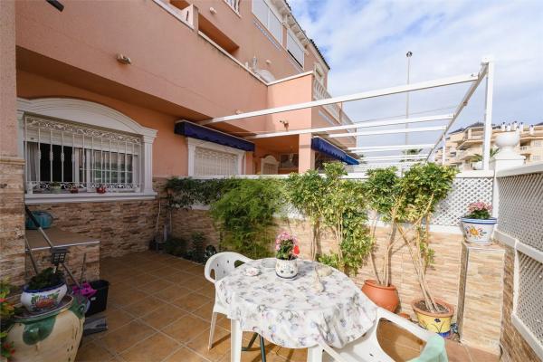 Chalet adosado en avenida Zaragoza