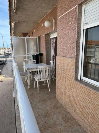 Piso en calle Elda, 59