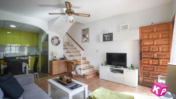 Casa independiente en calle Elda