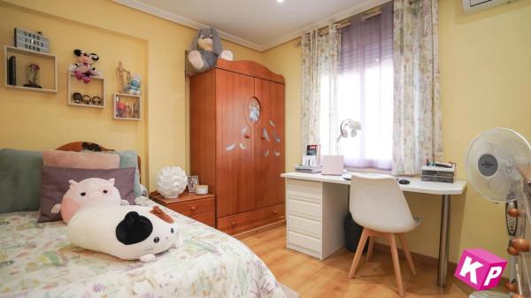 Casa independiente en calle Logroño